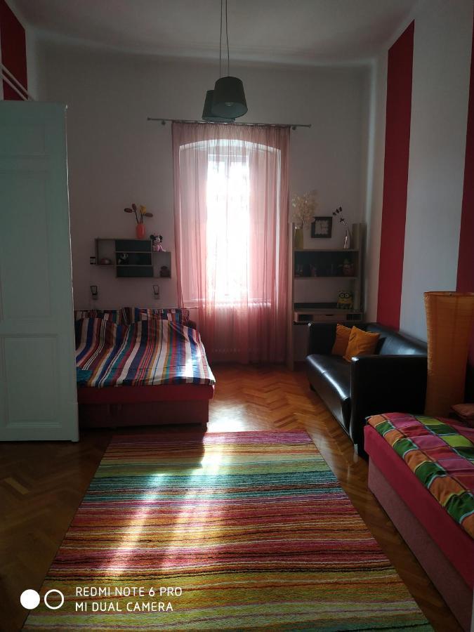 Apartament Centrum Szive Pécs Zewnętrze zdjęcie